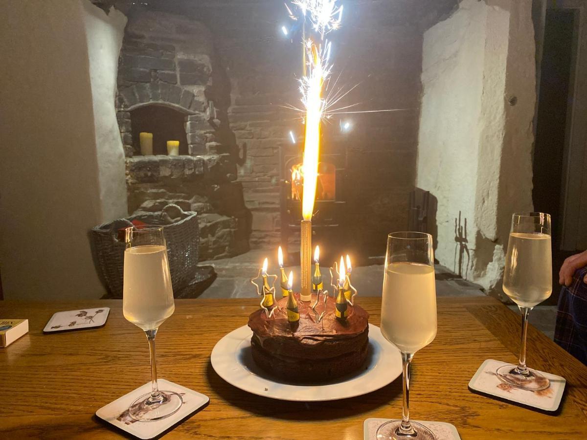 Pant Llwyd Farm Villa Llangynidr Kültér fotó