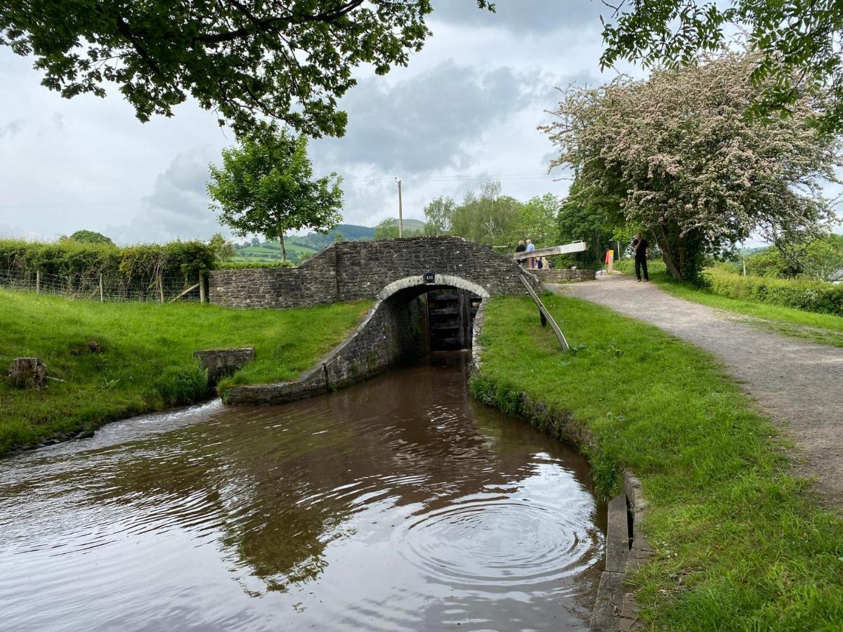 Pant Llwyd Farm Villa Llangynidr Kültér fotó